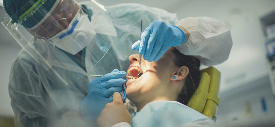 The pandemic is also visible in our teeth. Almost half of Poles avoided the dentist