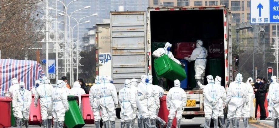 The pandemic returns to Wuhan. More and more cases, further restrictions