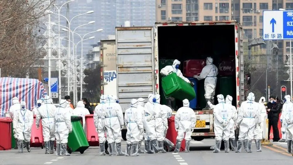 The pandemic returns to Wuhan. More and more cases, further restrictions