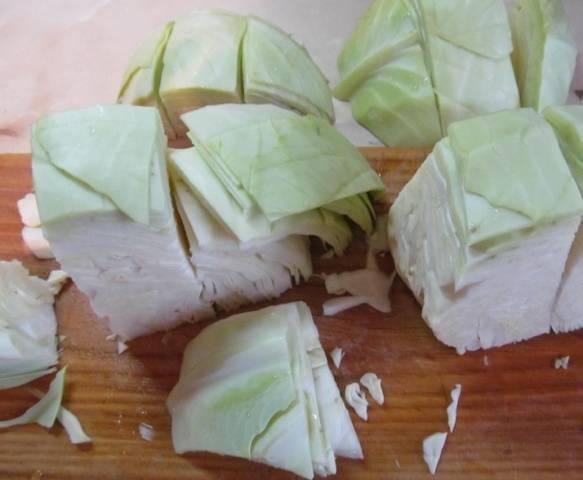 The recipe for homemade pickled cabbage is very tasty