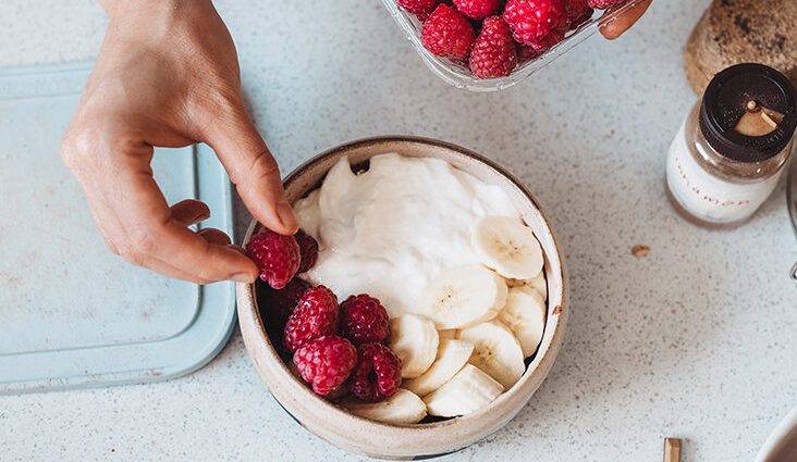 The transparent bowl increases the appetite for fruit