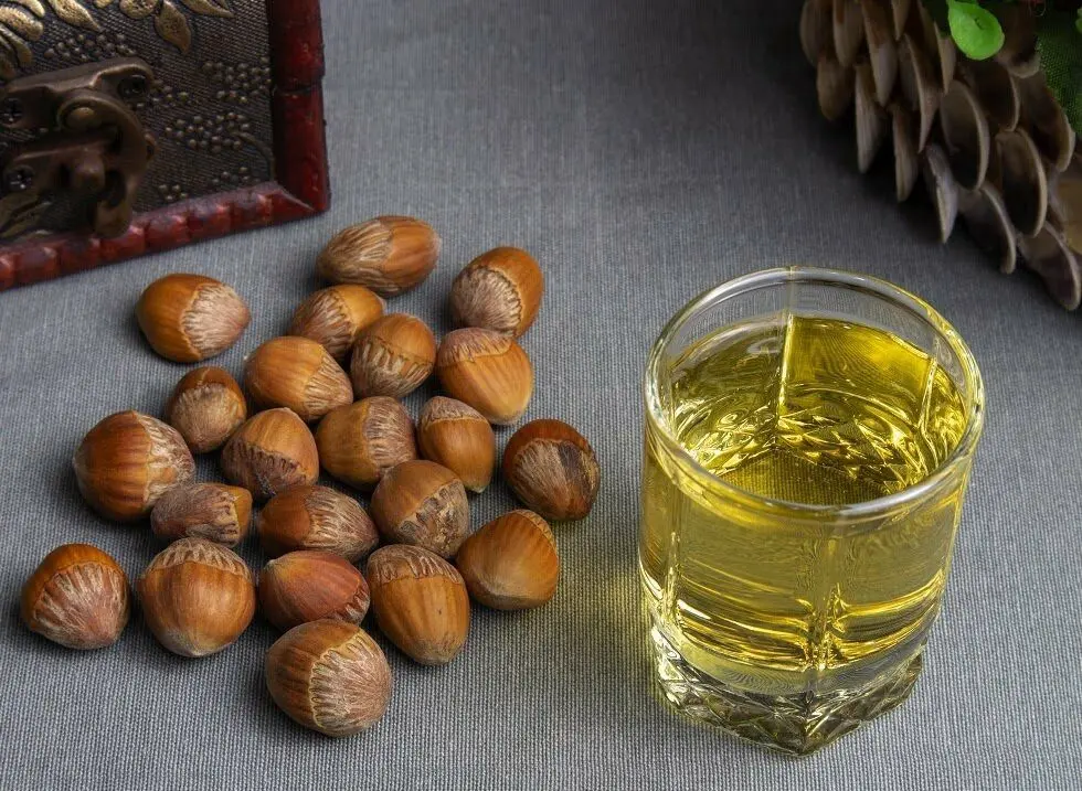 Tincture on hazelnuts on moonshine, alcohol, vodka