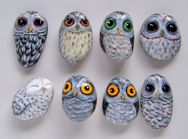 To help novice artists &#8211; we paint stones with acrylic paints  