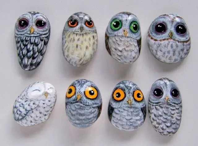 To help novice artists &#8211; we paint stones with acrylic paints  