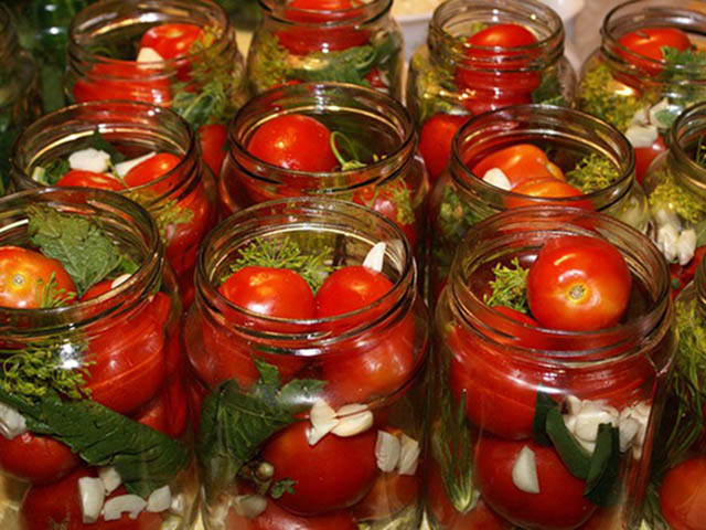 Tomato recipes for the winter without sterilization