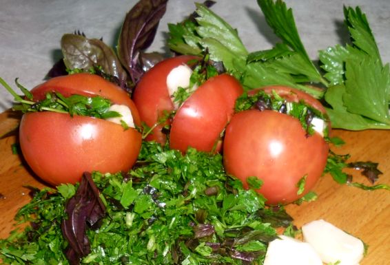 Tomatoes in own juice with tomato paste