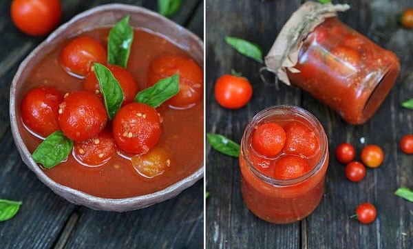 Tomatoes in own juice with tomato paste