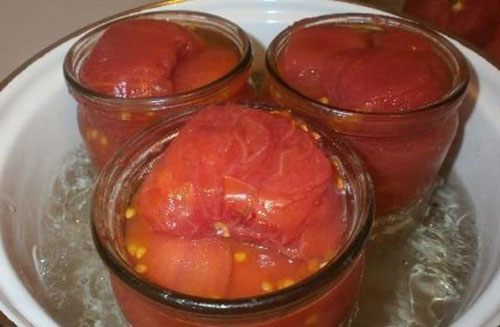 Tomatoes in own juice with tomato paste