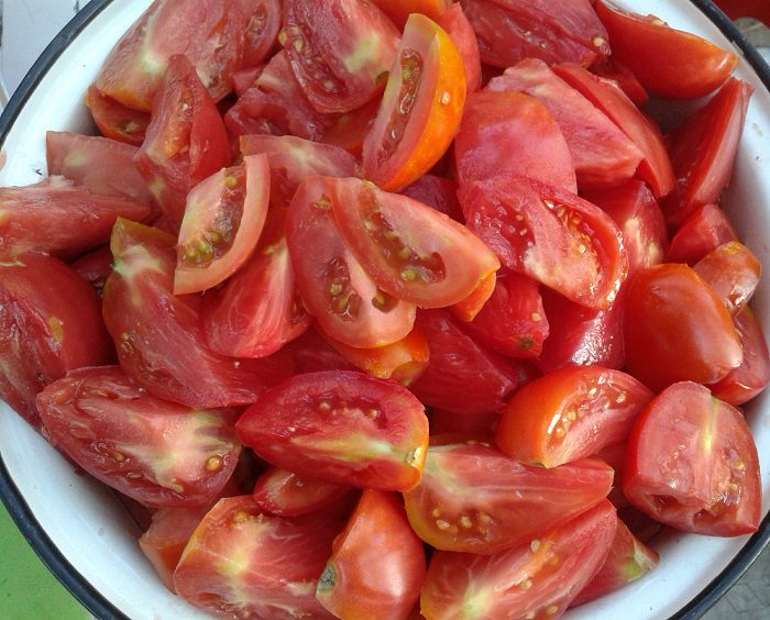 Tomatoes in own juice without vinegar