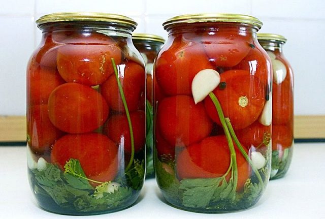 Tomatoes with citric acid