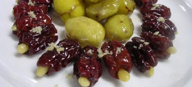 Unabi (Chinese date or jujube): useful properties and contraindications, composition, calorie content, taste