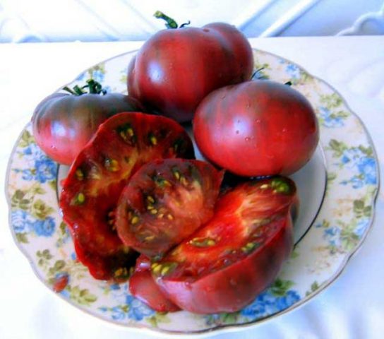 Varieties of black tomatoes with photos and descriptions