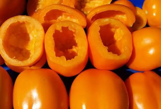 Varieties of indeterminate tomatoes for open ground