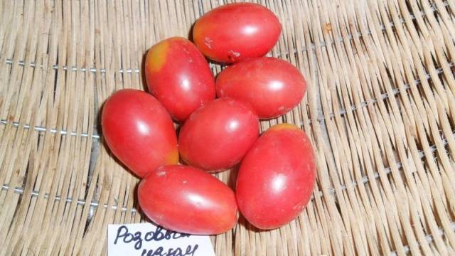 Varieties of plum tomatoes