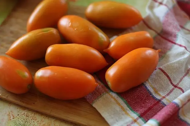 Varieties of tall tomatoes