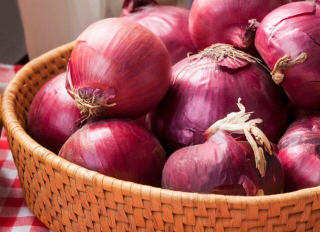 Variety of onion sets Rosanna (Rossana): characteristics, description, reviews