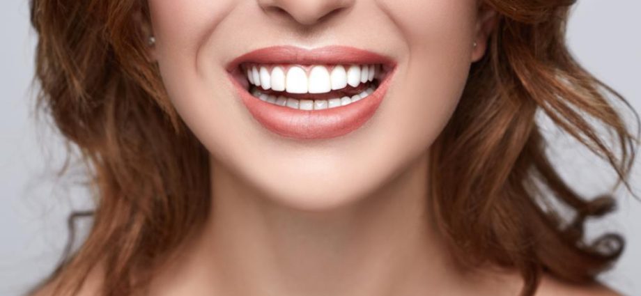 Veneers &#8211; a way to make a star smile?