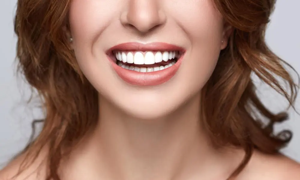 Veneers &#8211; a way to make a star smile?