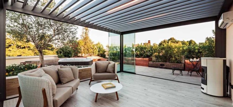 Warming the veranda from the inside with your own hands 