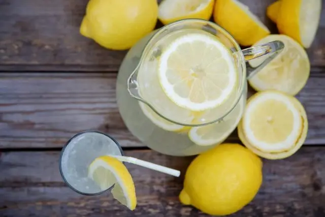 Water with lemon for weight loss: reviews and recipes