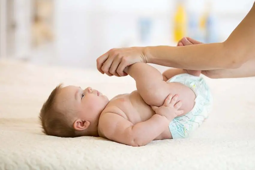 Ways to treat flatulence in a newborn