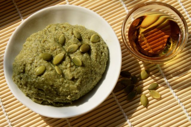 What are pumpkin seeds good for men