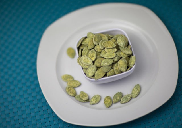 What are pumpkin seeds good for men