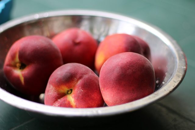 What are the benefits of peaches for a womans body