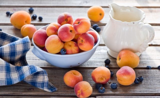 What are the benefits of peaches for a womans body