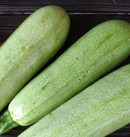 What are the benefits of zucchini for the body of women and men