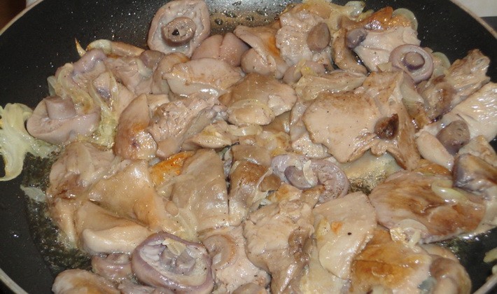 What can be cooked from row mushrooms: recipes