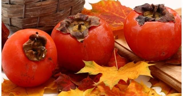 What can be done from persimmon for the winter