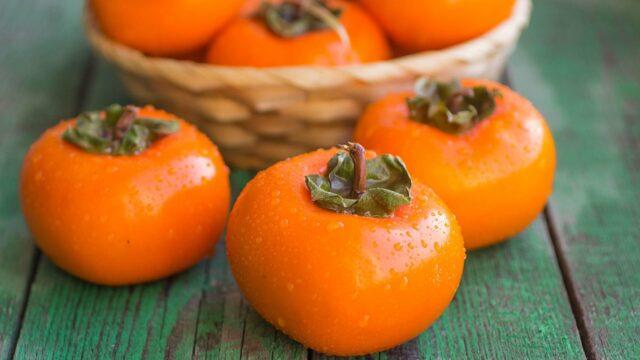 What is the difference between persimmon and kinglet