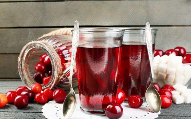 What is useful and how to cook compote from dried and fresh rose hips