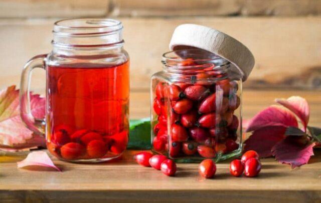 What is useful and how to cook compote from dried and fresh rose hips