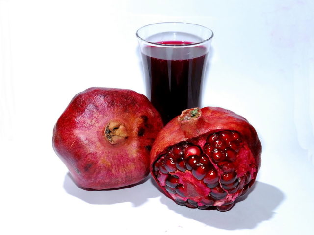 What is useful pomegranate for the body of women and men