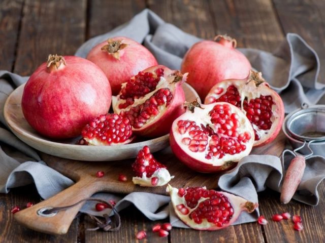 What is useful pomegranate for the body of women and men