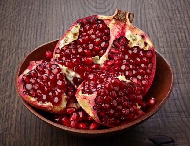 What is useful pomegranate for the body of women and men