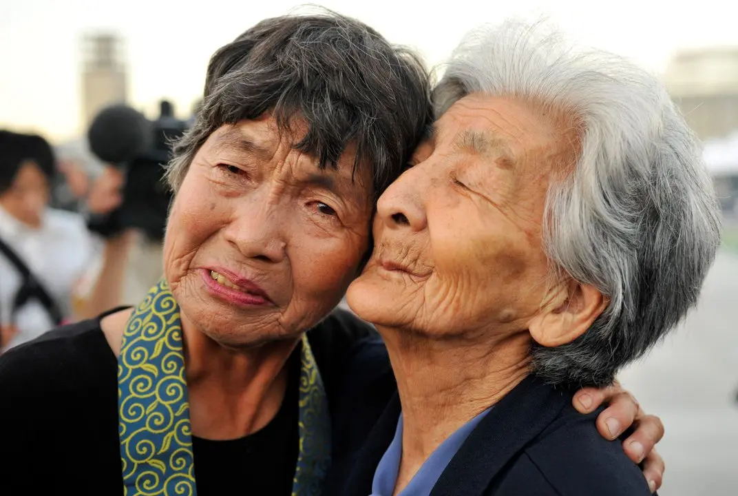 What might be the health effects of dropping an atomic bomb? The inhabitants of Hiroshima were examined