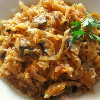 What to cook from mushrooms and cabbage: recipes