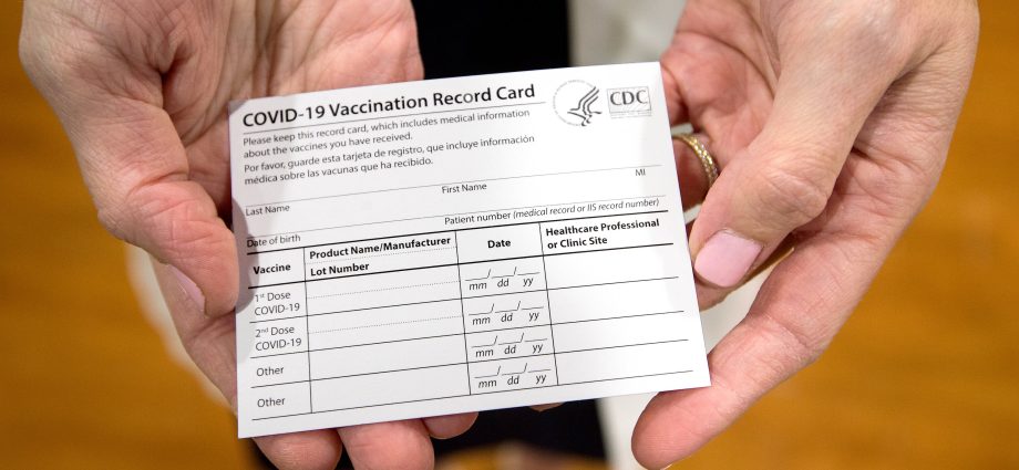 What to do if you lose your COVID-19 vaccination card? [WE EXPLAIN]