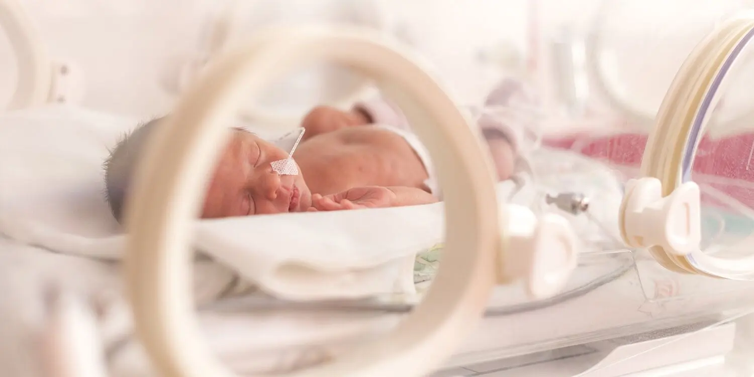 When a premature baby is born, that is, the difficult beginnings of motherhood