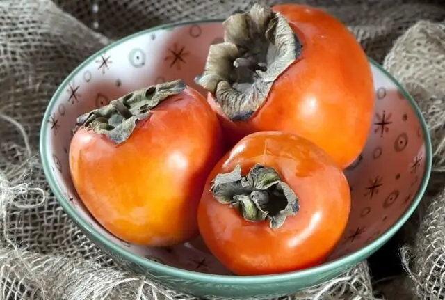 When persimmon ripens in Our Country