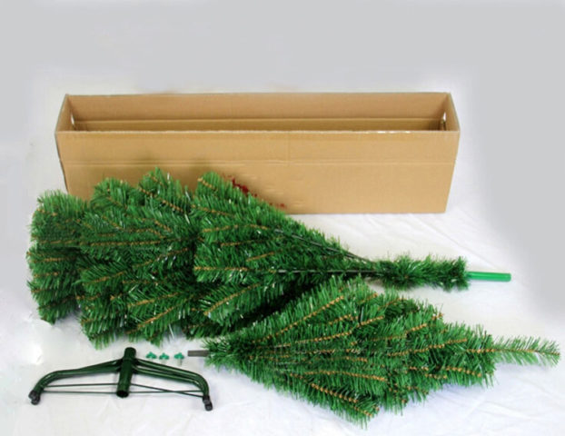 Which artificial Christmas tree to choose for the New Year: rules, tips, recommendations