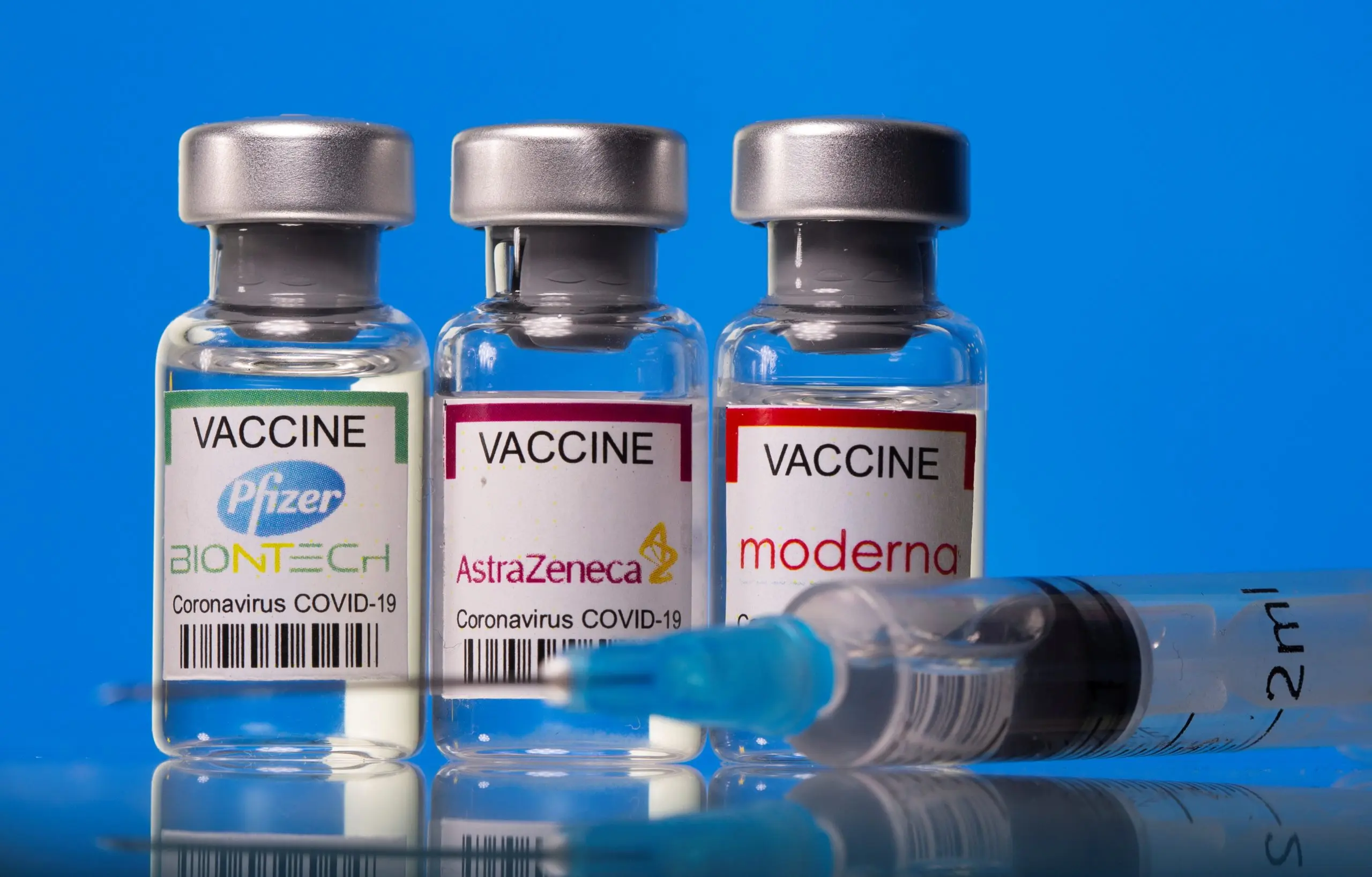 Which preparation for the third dose? Dr. Grzesiowski on mixing vaccines