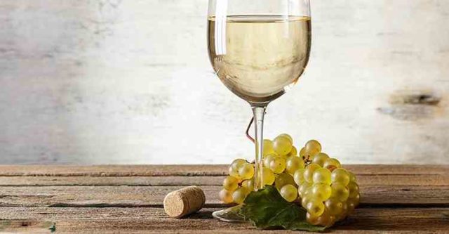 White Currant Wine: Step by Step Recipes