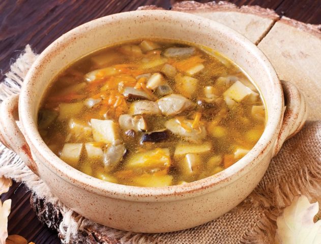 White mushroom soup with potatoes: dried, frozen, fresh