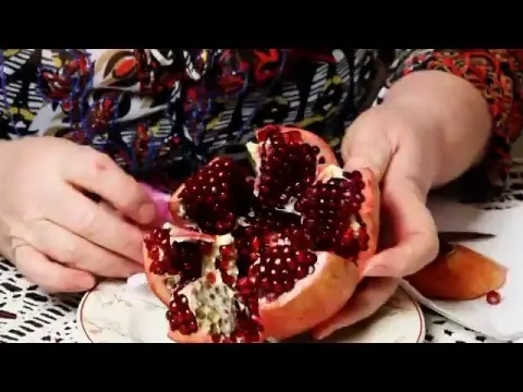 White pomegranate - why is the fruit of this color?