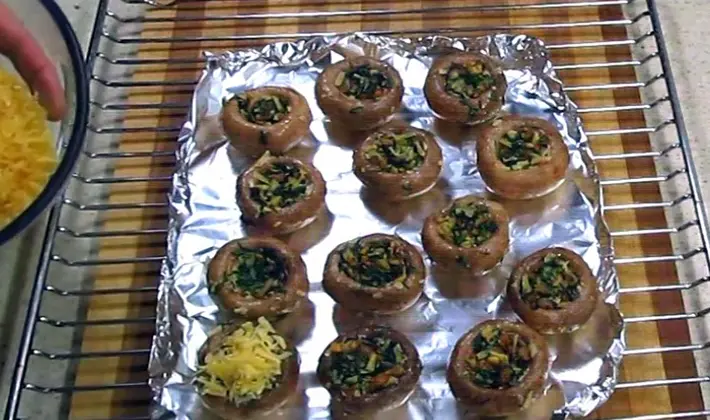 Whole champignon mushroom dishes