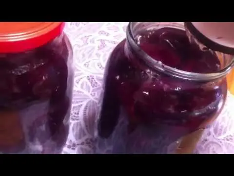 Whole pickled beets for the winter